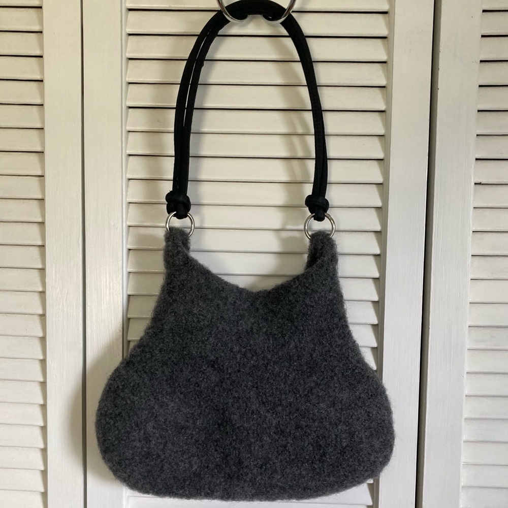 Knit felted shoulder bag - Picture 3 of 7